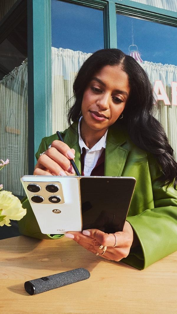 Motorola Razr Fold India launch is confirmed for May 13 with an 8.1-inch display, Snapdragon 8 Gen 5, 6,000mAh battery and triple cameras.
