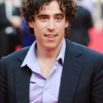 Discover Stephen Mangan’s emotional journey through family loss and the £800K Wiltshire home that redefined his sense of belonging.