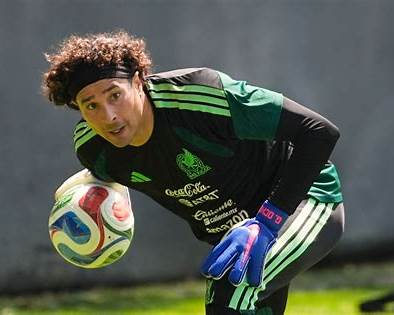 Latest Carlos Rodríguez news includes a Canada-wide warrant, Mexico World Cup updates, and recognition for an Illinois teacher.