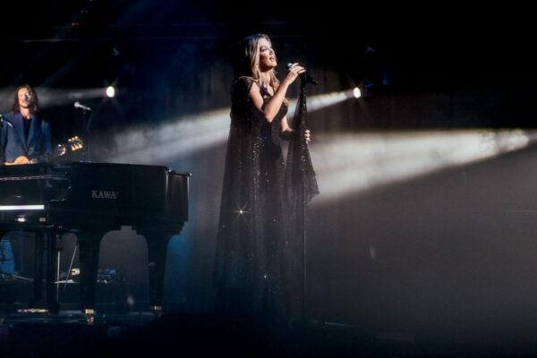 Delta Goodrem wowed Eurovision 2026 with a dramatic Eclipse performance featuring a viral piano lift linked to Beyoncé’s Dubai show.