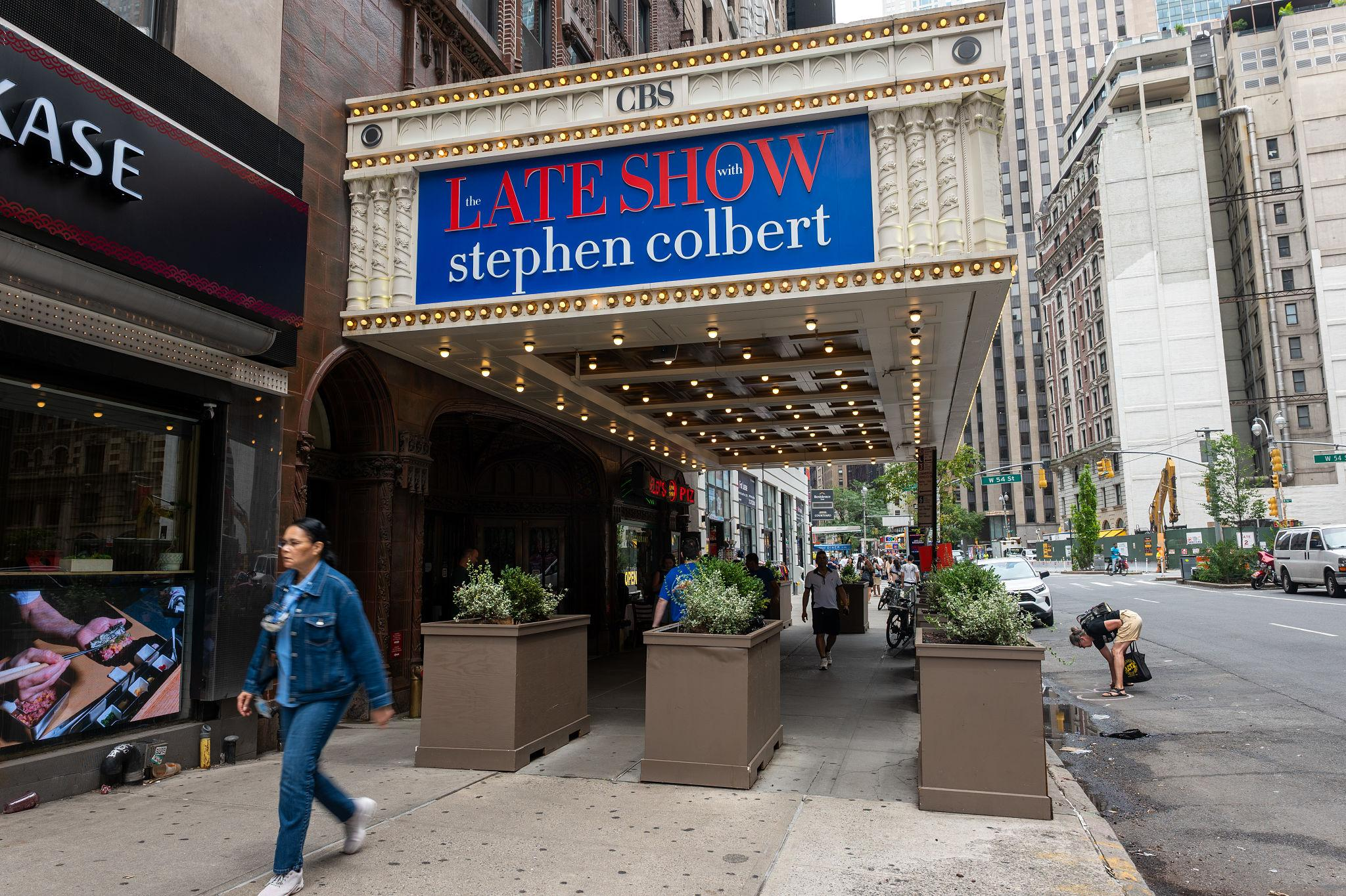 Stephen Colbert prepares for his May 21 Late Show finale as CBS replaces the program with Byron Allen’s Comics Unleashed.