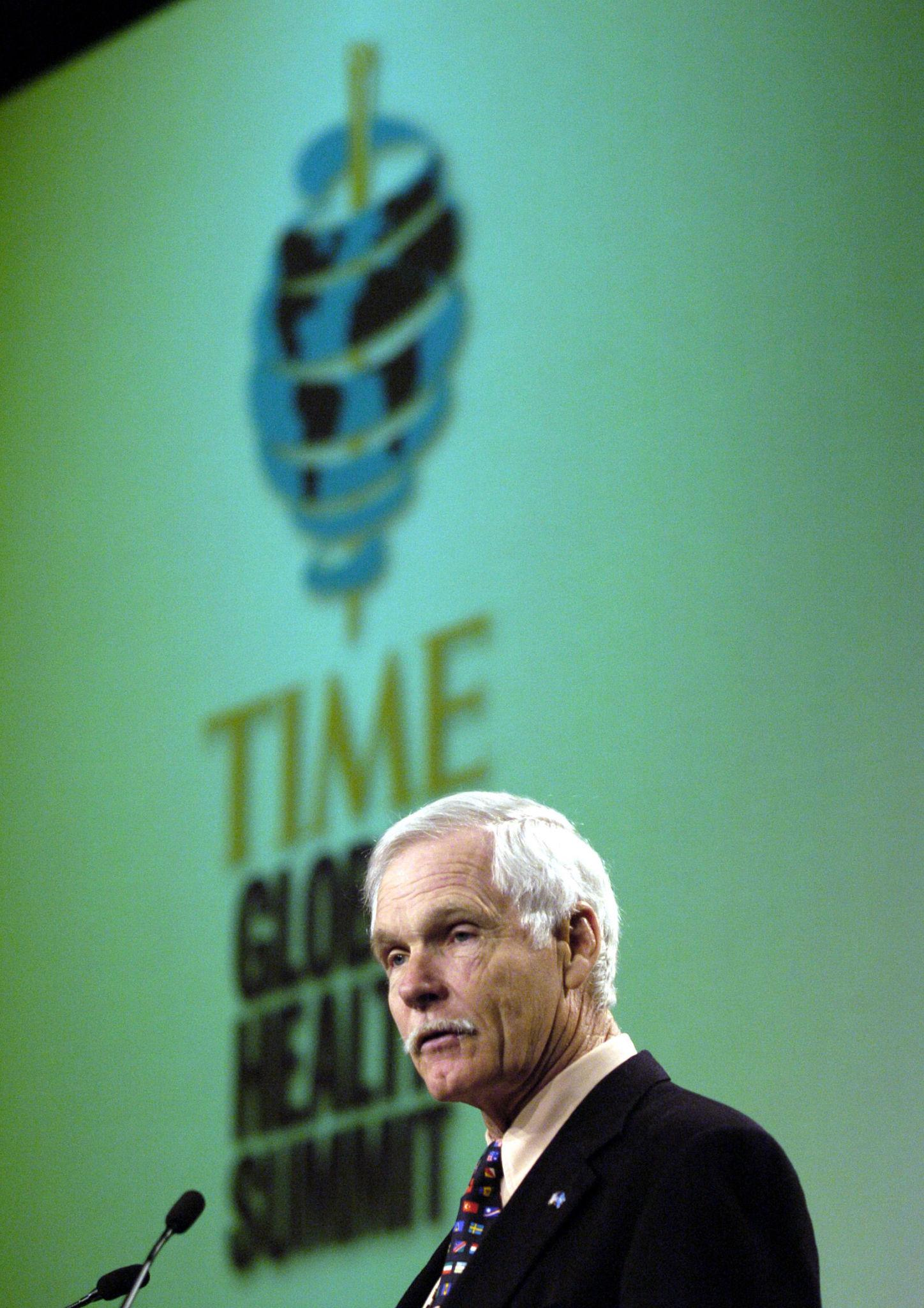 Reddit users debate Ted Turner’s legacy after the CNN founder died at 87, revisiting cable news, media culture, and philanthropy.