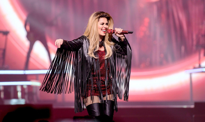 Shania Twain biography, net worth, age, songs, husband, family, career highlights, latest news, and the story behind her global success.