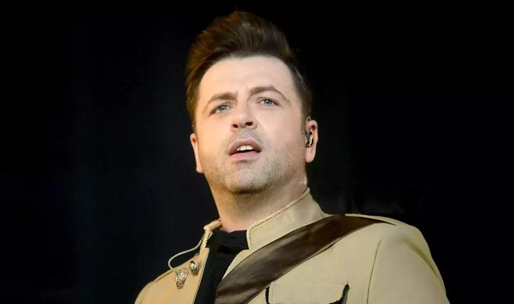 Westlife fans reacted strongly after Mark Feehily missed the group’s BGT performance amid ongoing health struggles and tour absence.