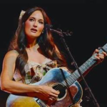 Explore Kacey Musgraves’ 2026 comeback, ACM Awards performance, new album Middle of Nowhere, tour expansion, and rising cultural influence.