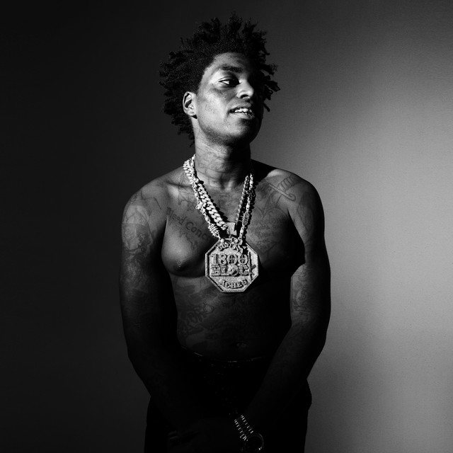 Kodak Black biography covering net worth, age, real name, career, songs, family, relationships, children, legal news and latest updates.