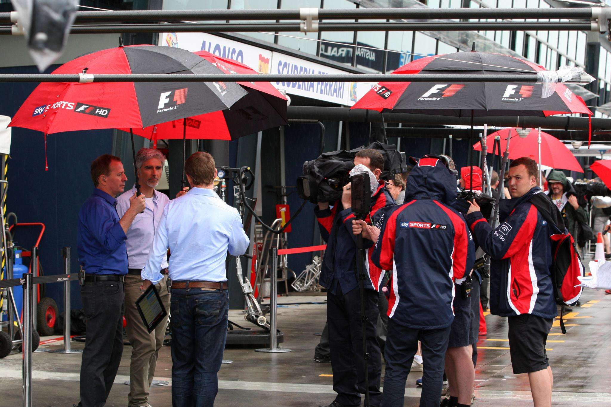 Sky’s renewed F1 rights deal blocks Apple from UK and Italy markets for years, reshaping Formula 1’s global streaming future.