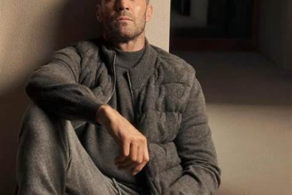 Jason Statham’s career is heating up with new movies, streaming hits, and major collaborations with Guy Ritchie and David Ayer