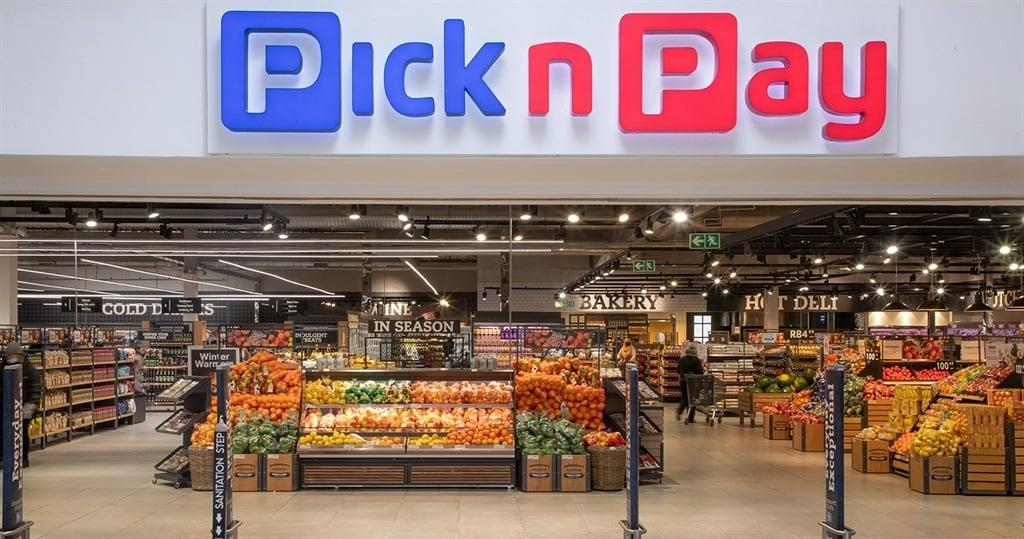 Pick n Pay faces growing competition as discount grocery platforms reshape shopping habits across South Africa.
