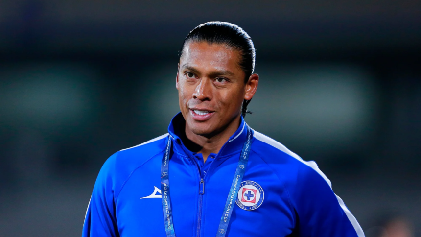 Joel Huiqui biography, net worth, age, wife, ethnicity, Cruz Azul career, family, Instagram, and latest football updates in one detailed profile.