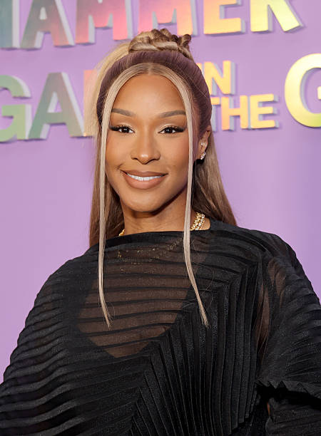 Explore Savannah James’ rise as an entrepreneur, wellness advocate, and influential figure shaping the James family legacy.