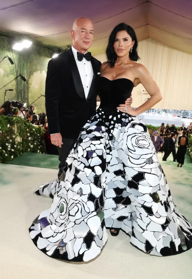 Lauren Sánchez Bezos’ Met Gala 2026 look sparked backlash and debate. Explore the dress, inspiration, and controversy behind the moment.