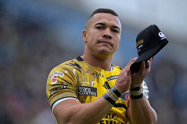 Cheslin Kolbe shines in Japan Rugby League One while sharing a heartfelt Mother’s Day tribute to wife Layla Kolbe.