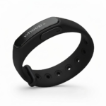 Compare Fitbit Air vs WHOOP 5.0 on price, battery, tracking, AI coaching, comfort and value to see which screenless fitness band fits you best.