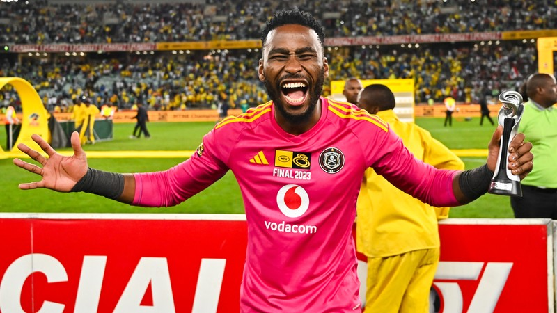 Sipho Chaine biography, net worth, age, career, family, relationships, Orlando Pirates rise, trophies, stats and latest updates.
